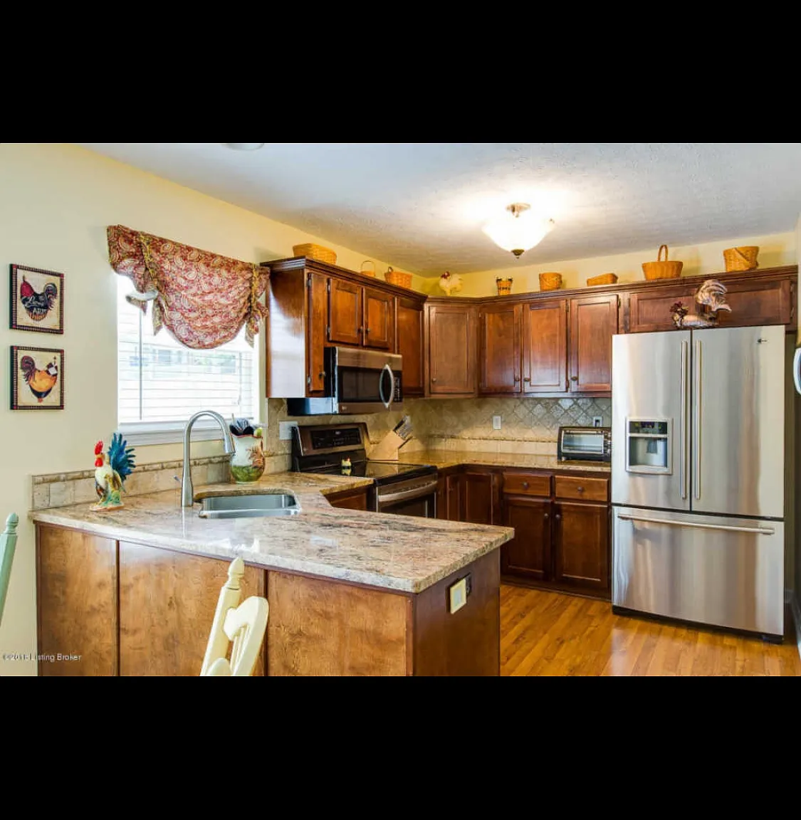 4 bed, 3.5 bath, 2423 sqft, $2,800 — Photo 3