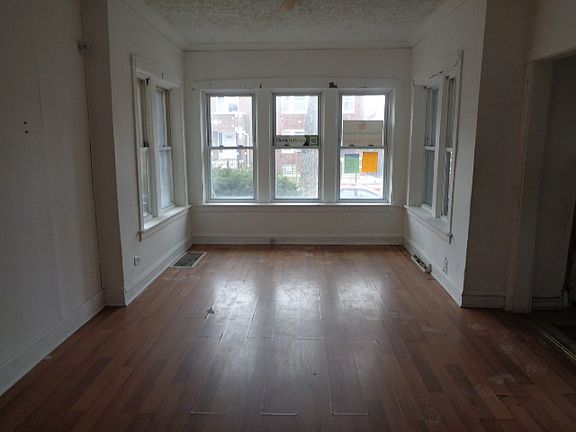 2nd image of 6429 S Artesian Ave