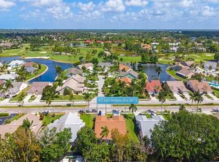 472 Saint Andrews Blvd, Naples, FL 34113