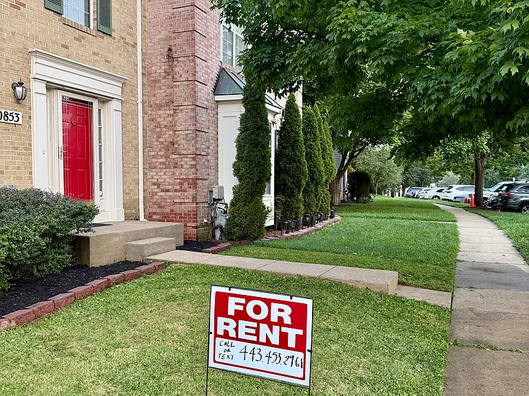 10853 Sherwood Hill Rd — Photo 2