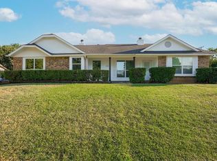 423 Augustine Dr, Euless, TX 76039