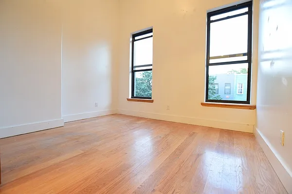 Rented by P Management | media 51