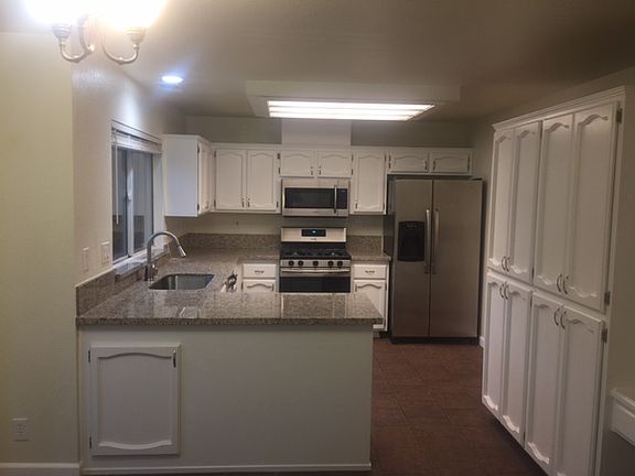 4th image of 8700 Redwater Dr
