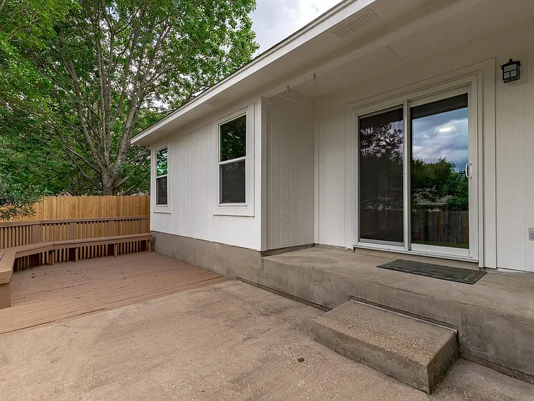 16809 Bailey Jean Dr — Photo 24