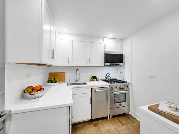 40 East 80th Street 2C image 2 of 5