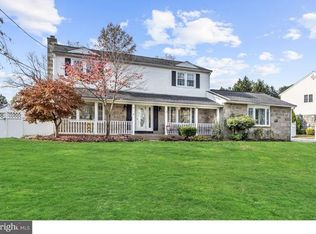 3 Georgian Dr, Cinnaminson, NJ 08077