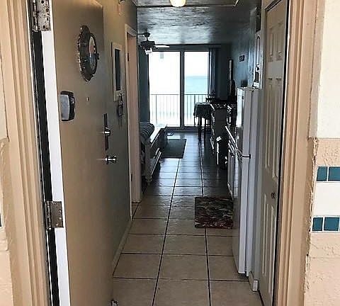 4th image of 701 S Atlantic Ave #404