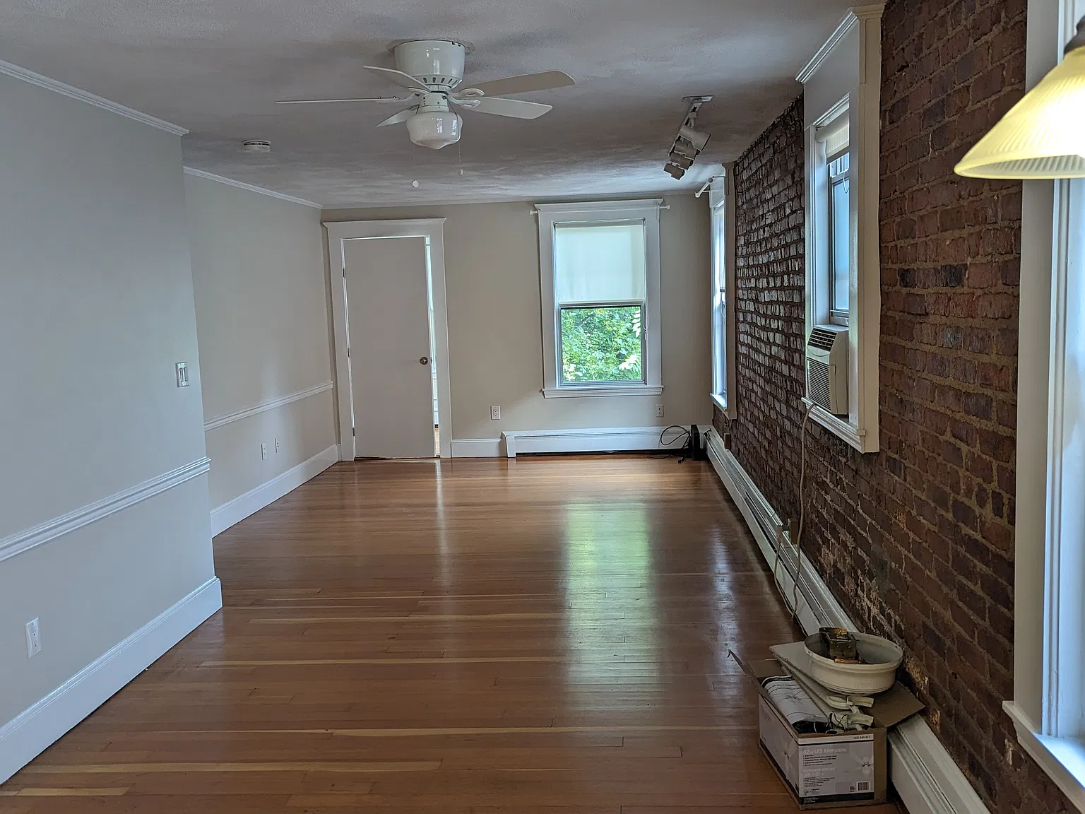 2 bed, 1.0 bath, $2,500 — Photo 4