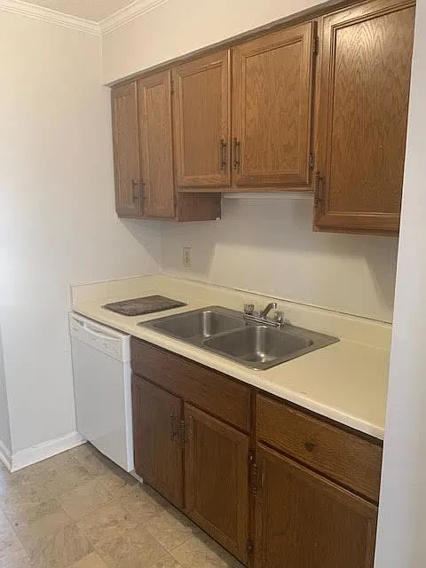 2 bed, 1.5 bath, 948 sqft, $1,200 — Photo 2