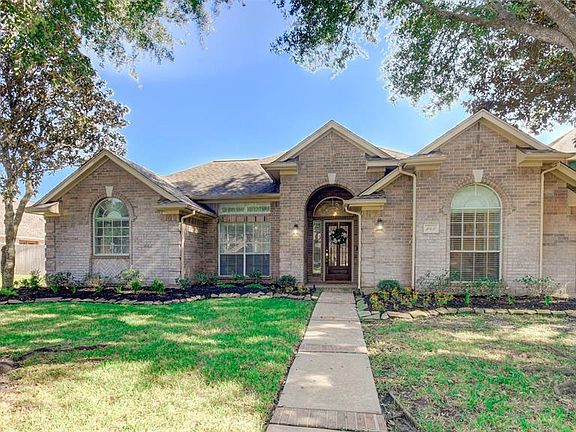 3rd image of 10610 Brushy River Ct