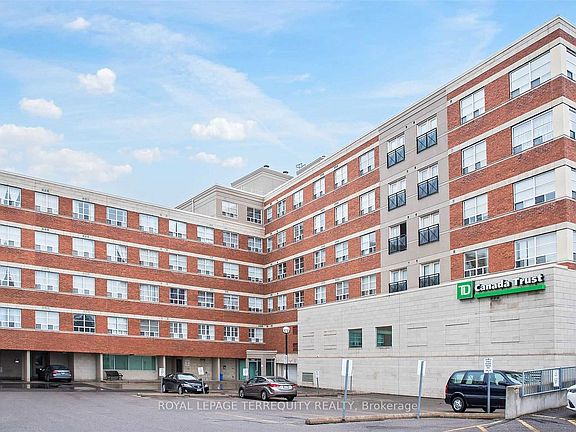3rd image of 1415 Lawrence Ave W #217