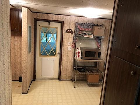 5th image of 4684 Honeysuckle Ln