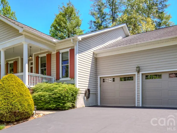 7 Magic Sam Ct, Biltmore Lake, NC 28715