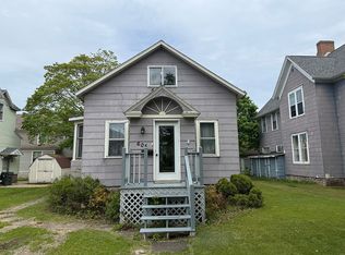 605 S 9th St, Escanaba, MI 49829