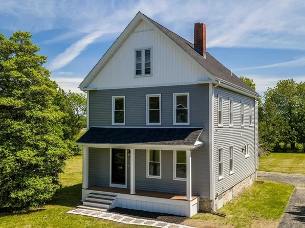 1128 Old Plainville Rd, New Bedford, MA 02745