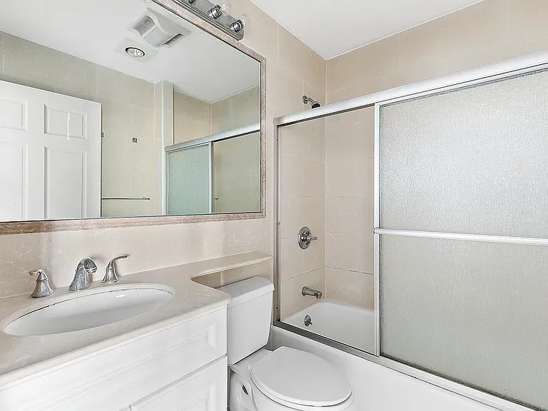599 4th Ave #2A — Photo 5