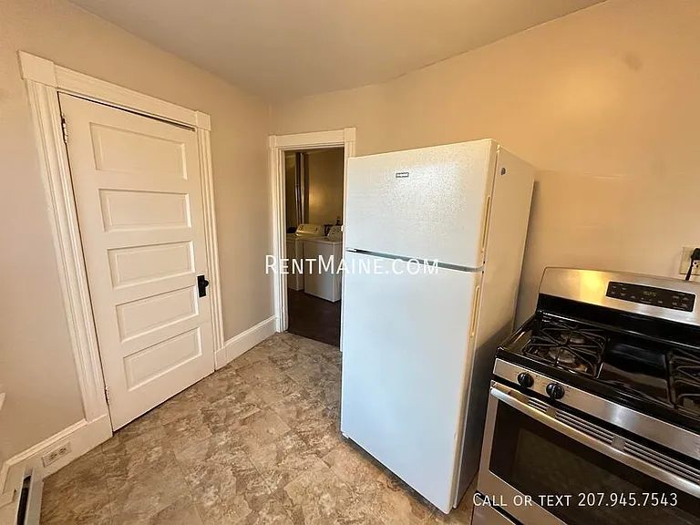 99 Sanford St #B — Photo 2