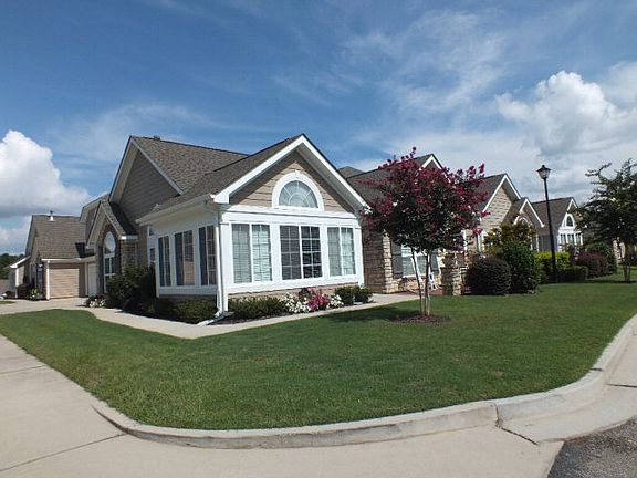 5th image of 220 Harvest Ln