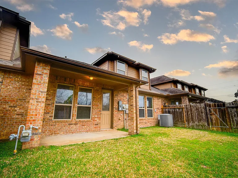 24111 Valencia Ridge Ln — Photo 43