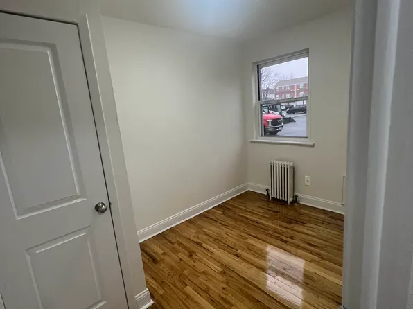 224-17 67th Avenue image 5 of 6