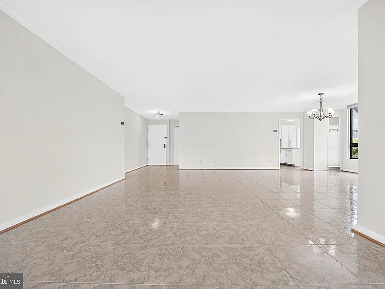 1800 Old Meadow Rd #101 — Photo 45
