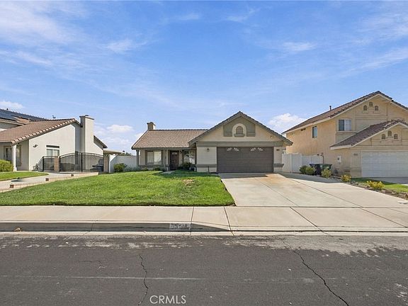 3rd image of 33593 Pecan Ave