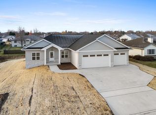 4313 Deerbrook Ln, Manitowoc, WI 54220