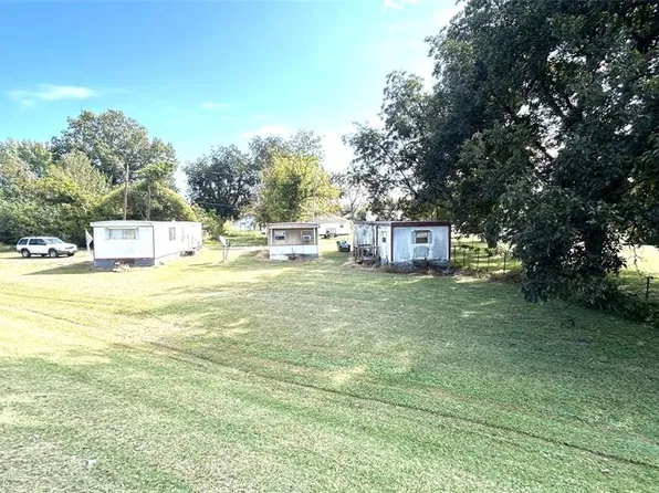 334-336 Grissom St, Dexter, MO 63841