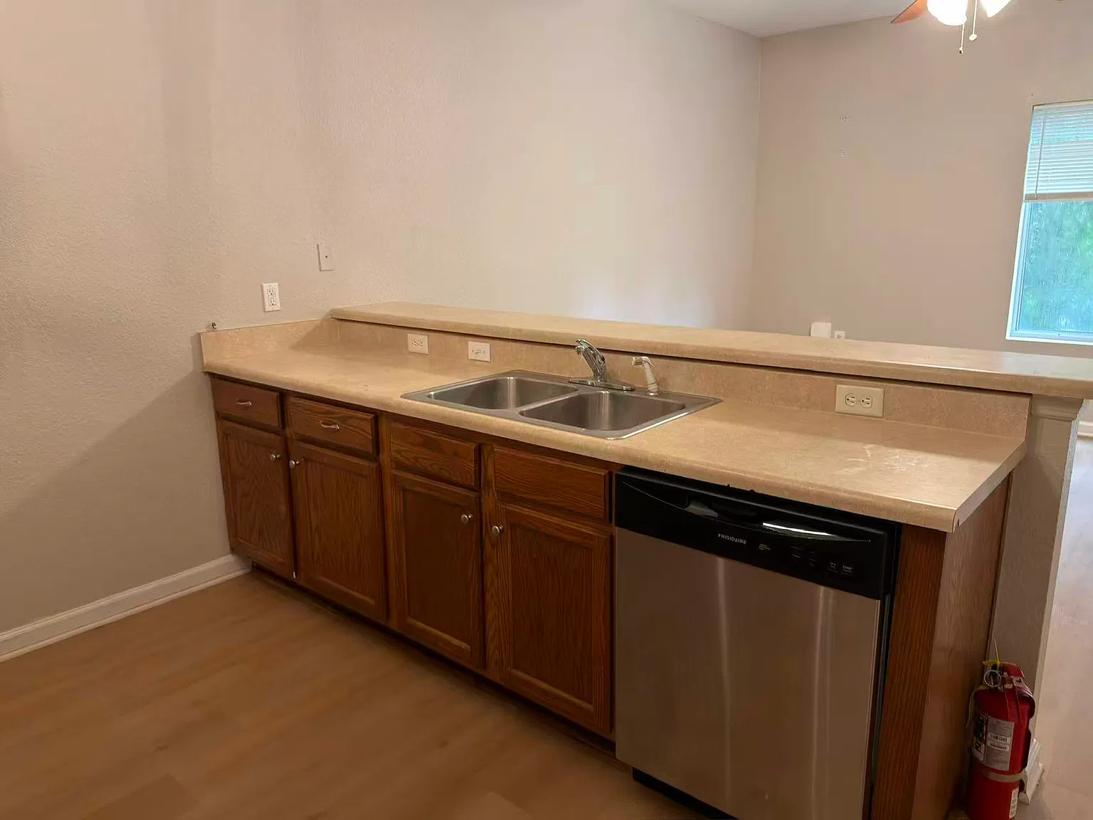 3 bed, 1240 sqft, $1,500 — Photo 4