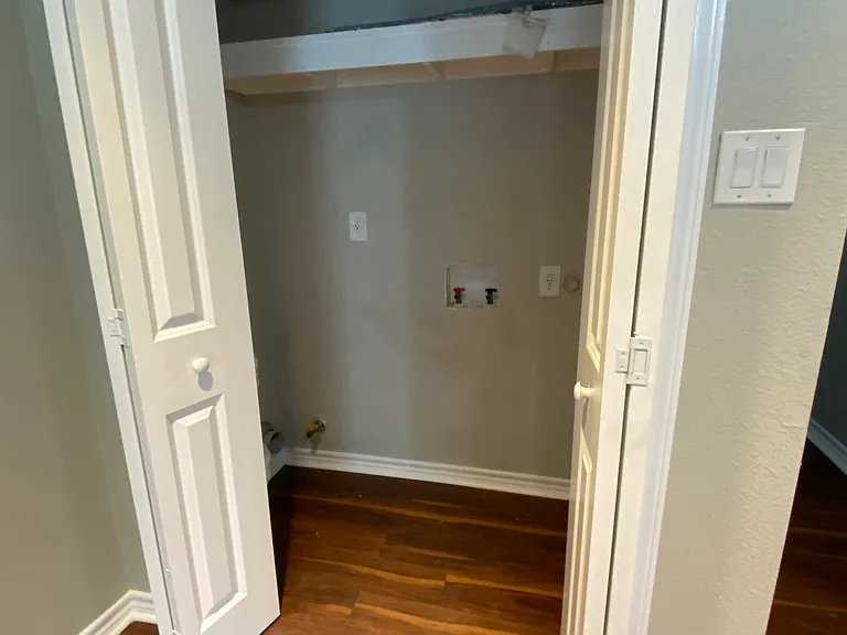 2118 Burnet St — Photo 5