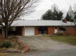 109 Henderson Ln, Oak Ridge, TN 37830