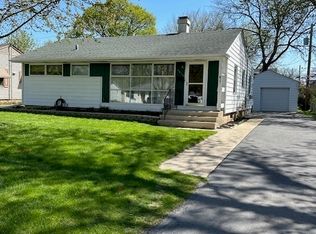1414 S 6th St, St Charles, IL