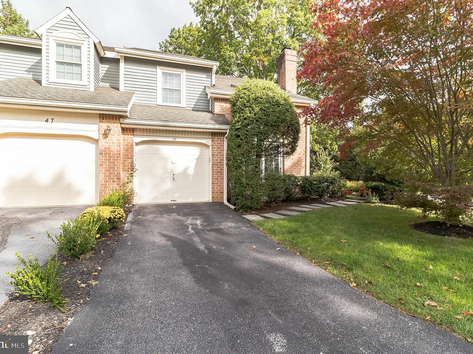 3 bed, 2.5 bath, 1983 sqft, $3,400 — Photo 1