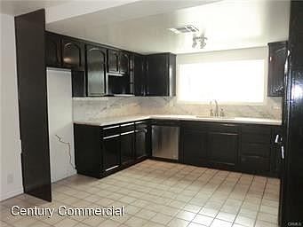 2nd image of 804 Lytle St
