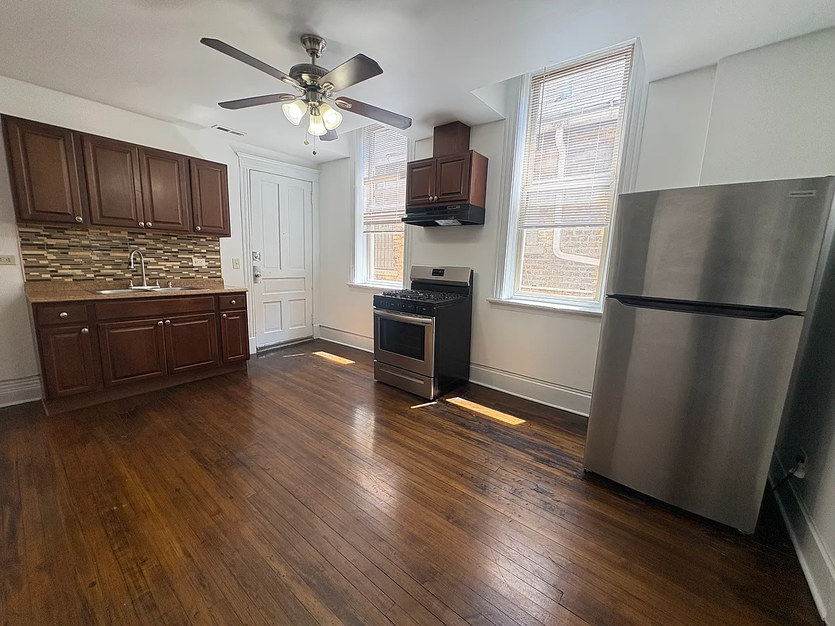 Building Photo - 3254 S Morgan St #1R