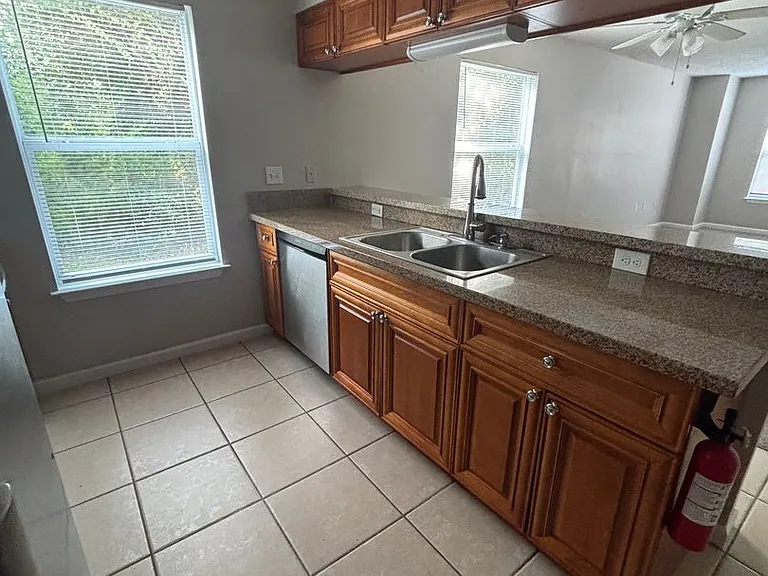 754 Sherman Ave #B — Photo 3