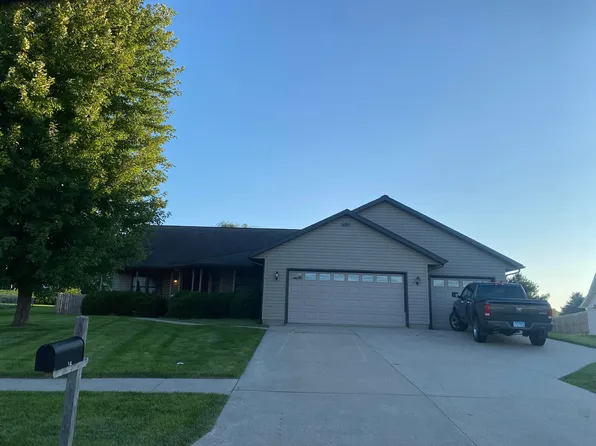 514 Breezeway Dr, Pearl City, IL 61062