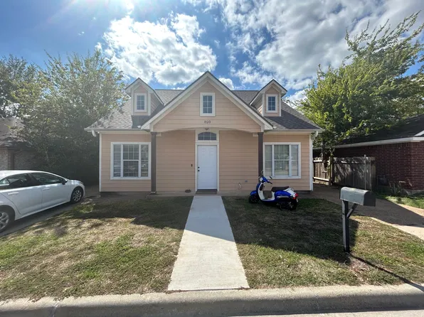 820 Nimitz St, College Station, TX 77840