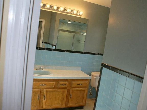 4th image of 945 SE Atlantus Ave