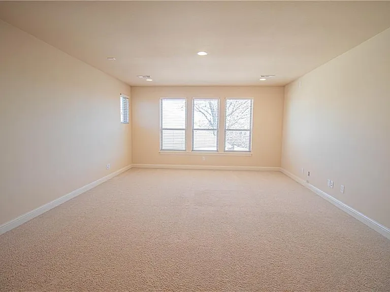 5503 SW Lavender Ln — Photo 15