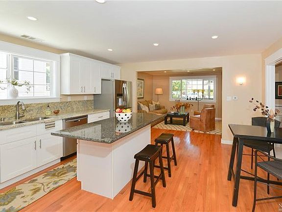 5th image of 1543 Palmer St