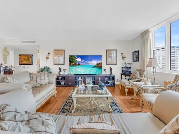 3800 Hillcrest Dr APT 511, Hollywood, FL 33021