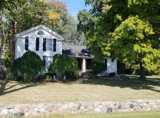 13582 Belle River Rd, Allenton, MI 48002
