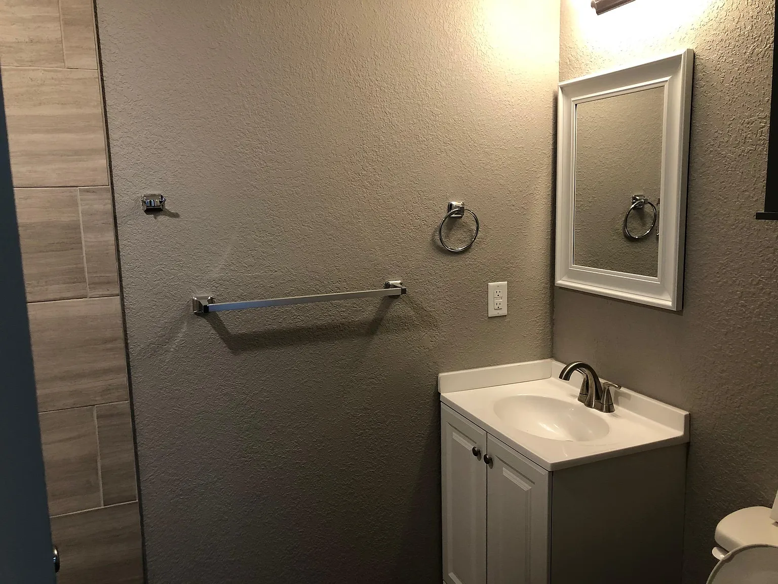 1 bed, 600 sqft, $895 — Photo 3