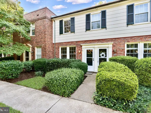 1401 S Edgewood St APT 485, Arlington, VA 22204