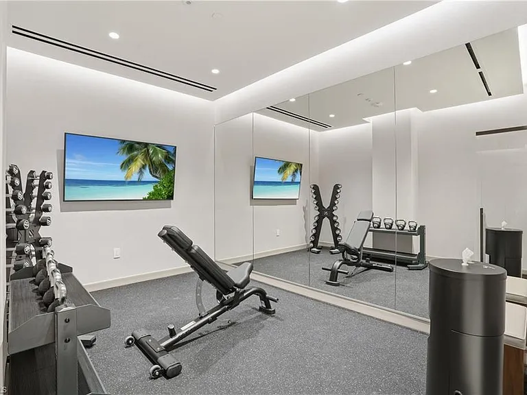5100 Seagrass Blvd #201 — Photo 36