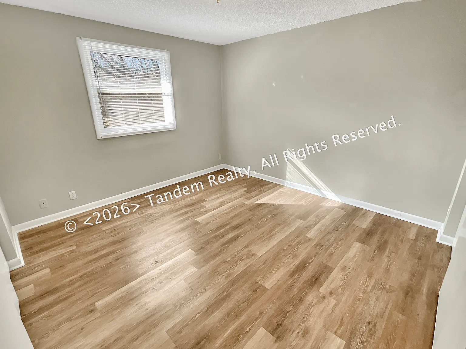 1 bed, 677 sqft, $950 — Photo 4