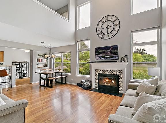 4th image of 1591 E Citadel Ct