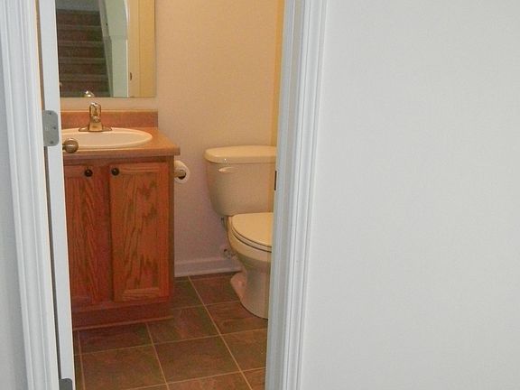 5th image of 2233 Schoolmarm Dr