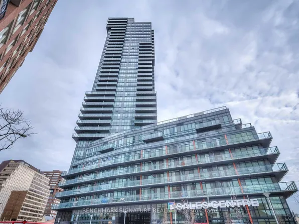 825 Church St, Toronto, ON